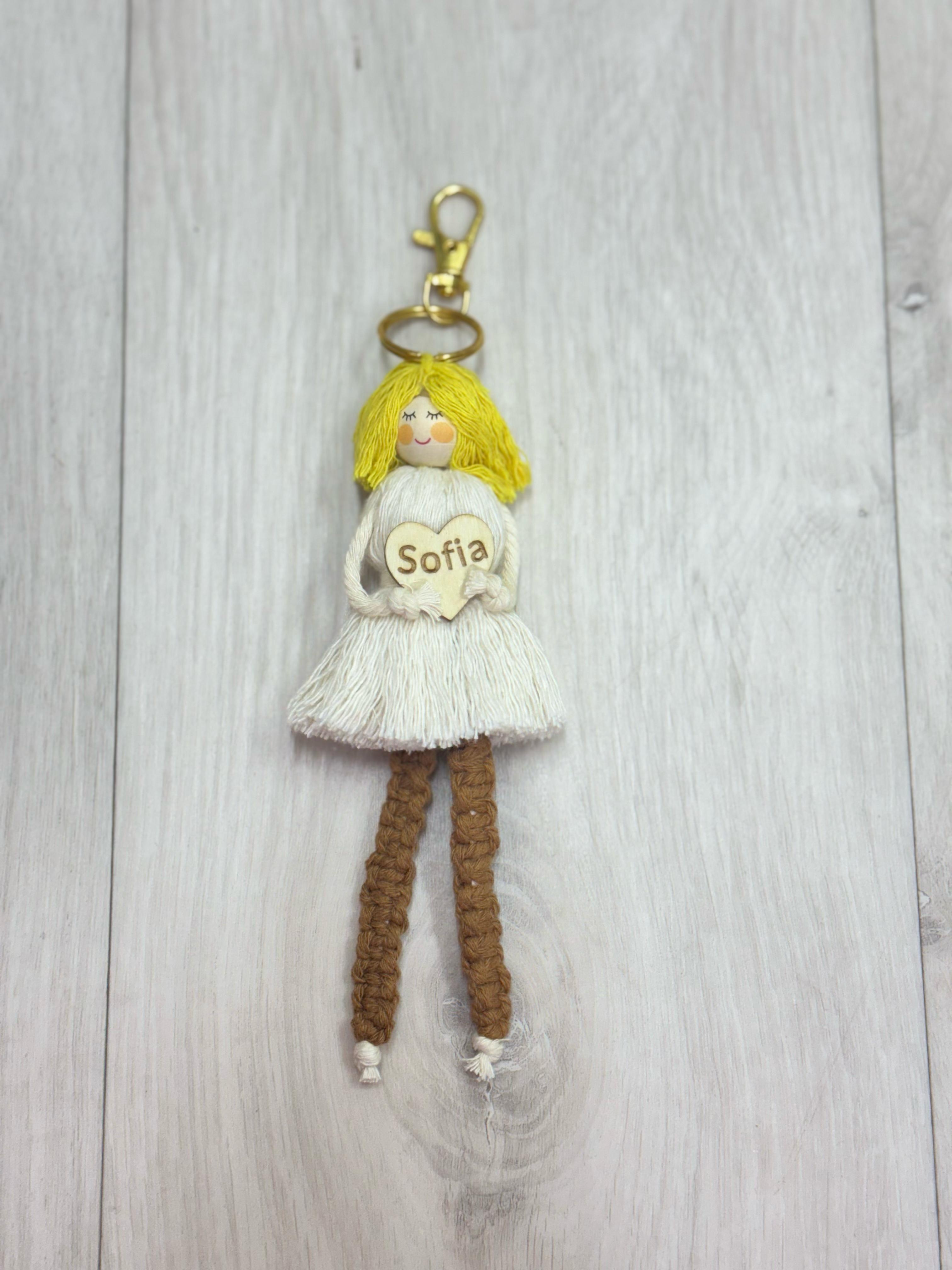Portachiavi avatar in macramè